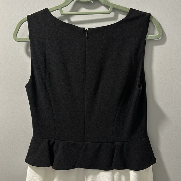 Like new peplum Ann Taylor dress size 6 - Picture 4 of 8